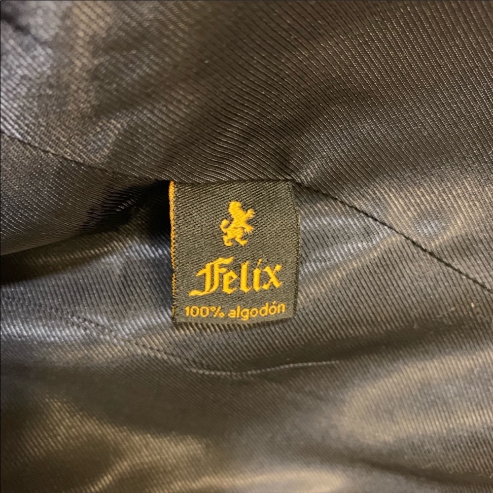 Blazer - Picture 3 of 8